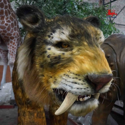Good price گربه دندانه دار Animatronic سابر سایز کامل ضد آب و هوا برای پارک موضوعی آنلاین